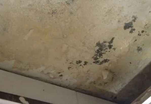 上城阳台漏水维修公司分享下上城卫生间渗水维修需要注意哪些问题。